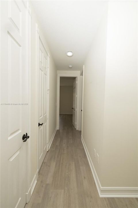 最近售出: $1,590,000 (5 贝兹, 6 浴室, 4948 平方英尺)