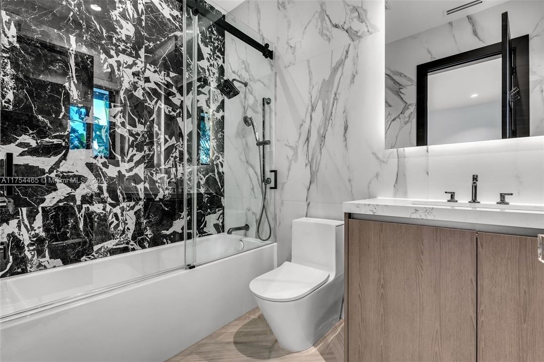 Недавно продано: $13,799,000 (7 спален, 8 ванн, 7459 Квадратных фут)