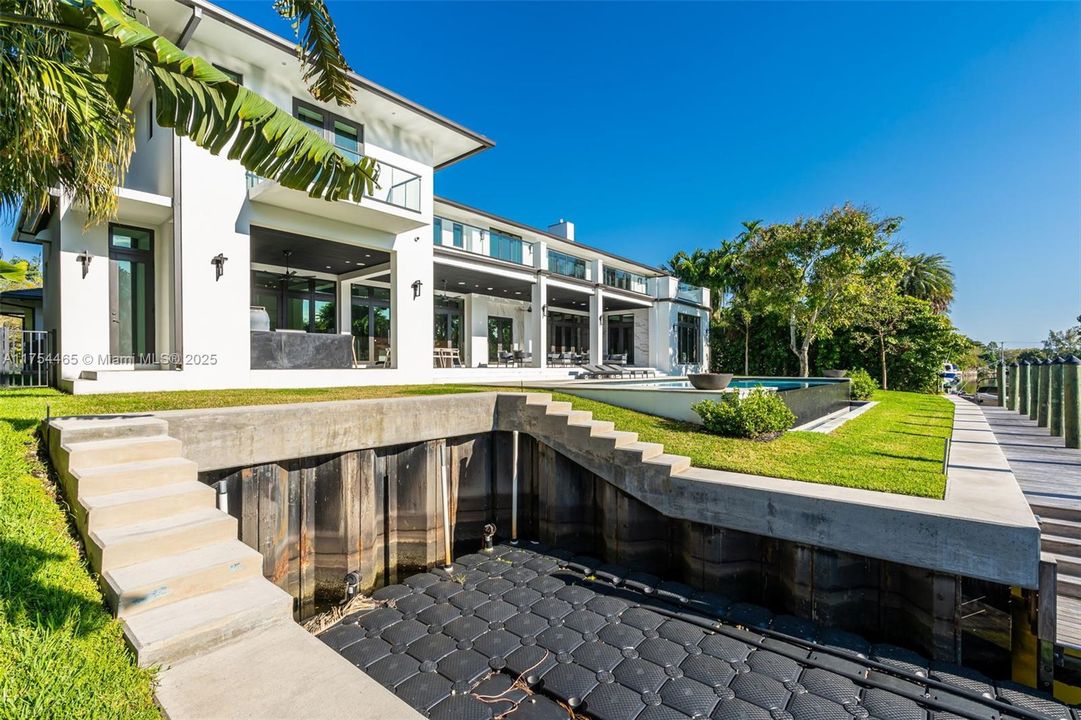 Недавно продано: $13,799,000 (7 спален, 8 ванн, 7459 Квадратных фут)