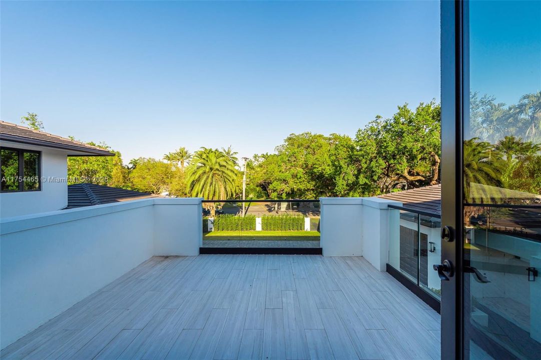 Недавно продано: $13,799,000 (7 спален, 8 ванн, 7459 Квадратных фут)