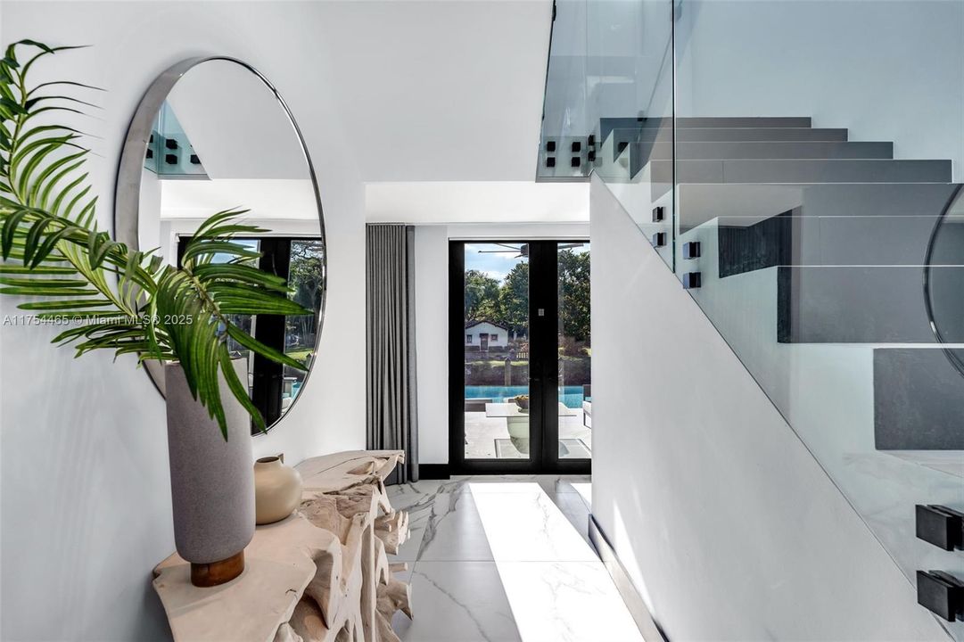 Недавно продано: $13,799,000 (7 спален, 8 ванн, 7459 Квадратных фут)