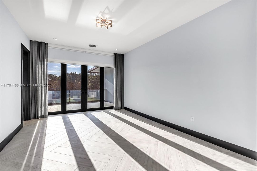 Недавно продано: $13,799,000 (7 спален, 8 ванн, 7459 Квадратных фут)