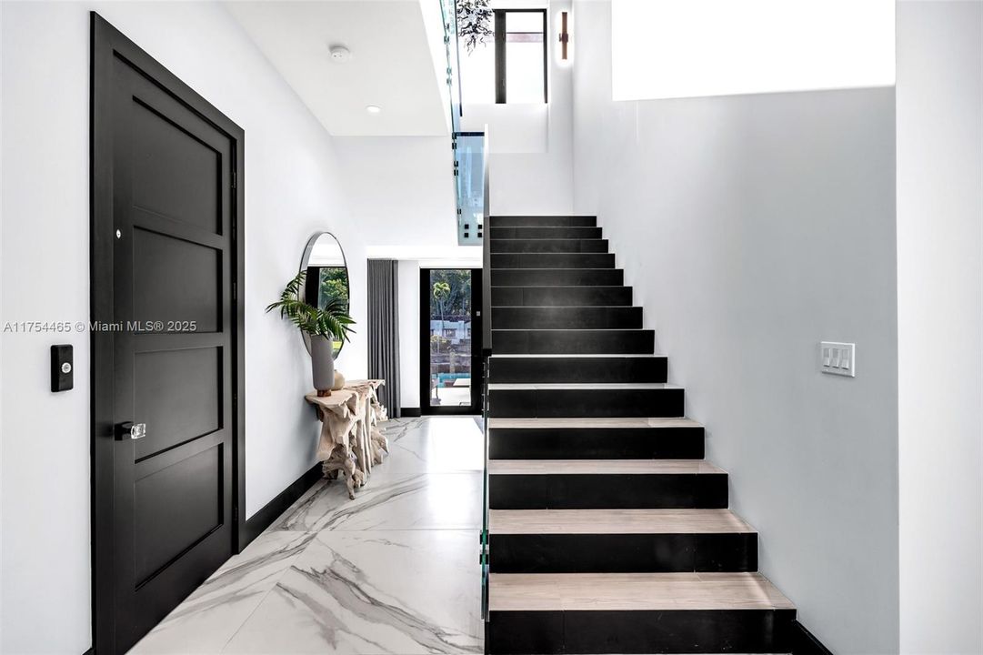 Недавно продано: $13,799,000 (7 спален, 8 ванн, 7459 Квадратных фут)