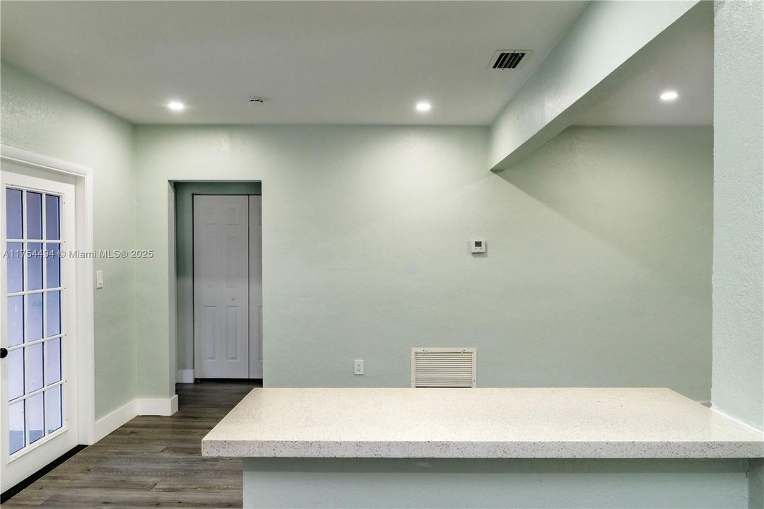 Recently Sold: $514,900 (3 beds, 2 baths, 1340 Square Feet)