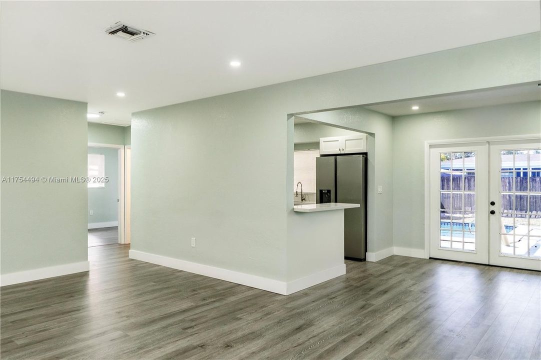 Recently Sold: $514,900 (3 beds, 2 baths, 1340 Square Feet)