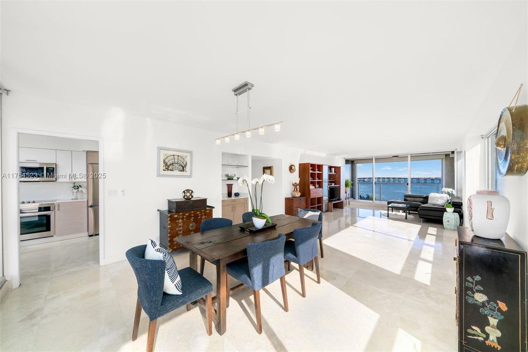 Recently Sold: $970,000 (2 beds, 2 baths, 1697 Square Feet)