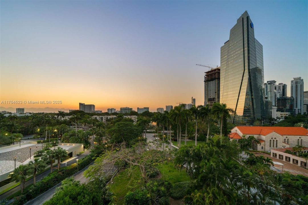 Recently Sold: $970,000 (2 beds, 2 baths, 1697 Square Feet)