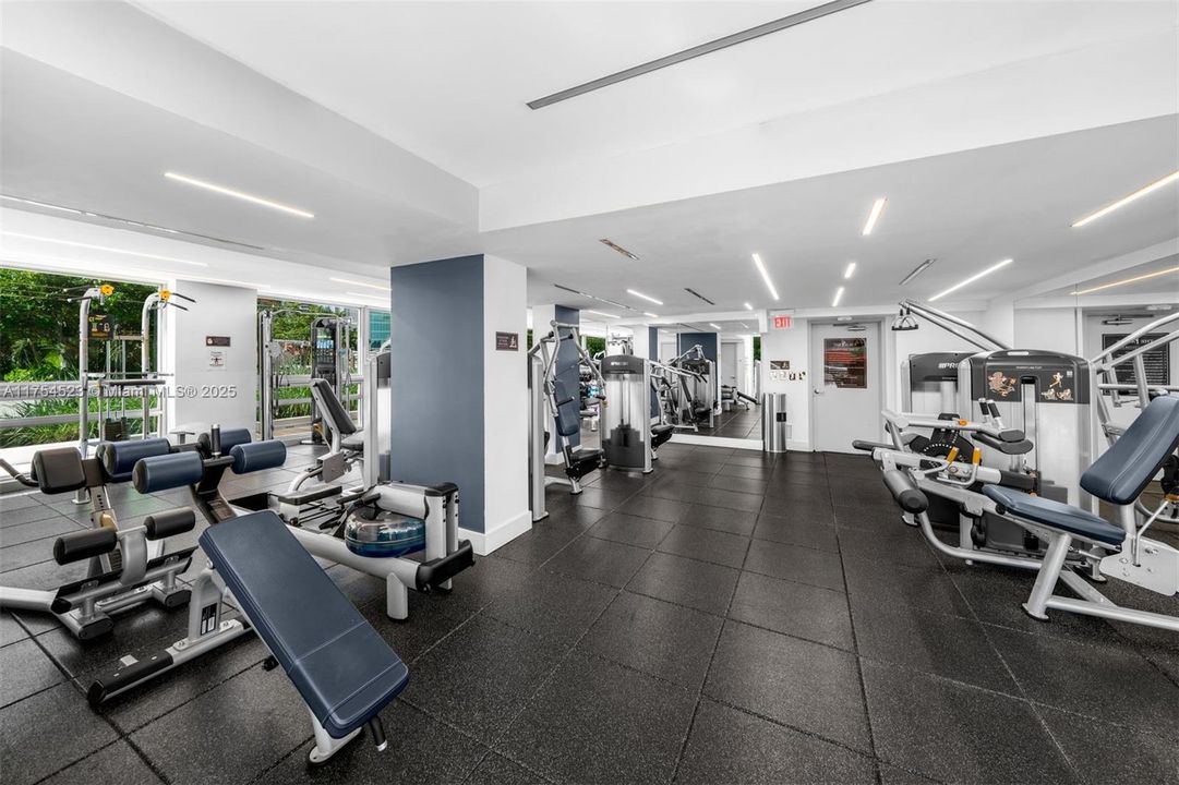 Recently Sold: $970,000 (2 beds, 2 baths, 1697 Square Feet)