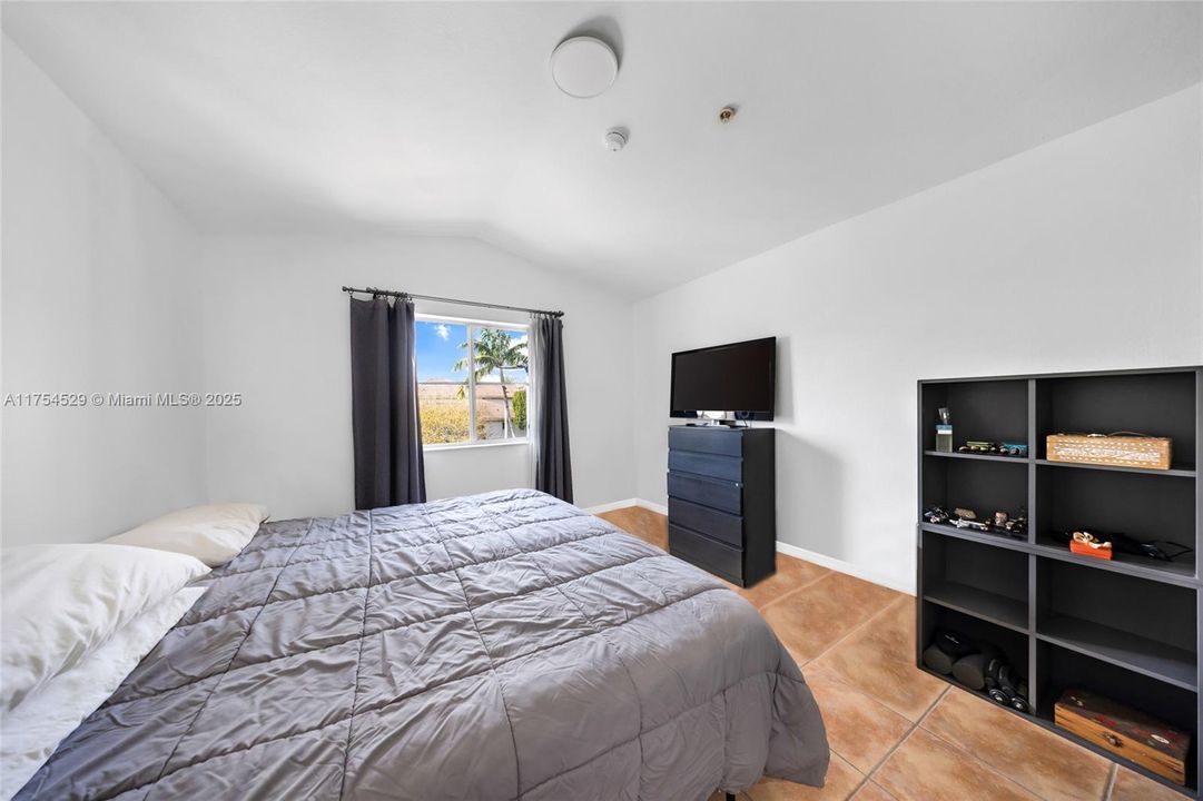 Vendido Recientemente: $455,000 (3 camas, 2 baños, 1364 Pies cuadrados)