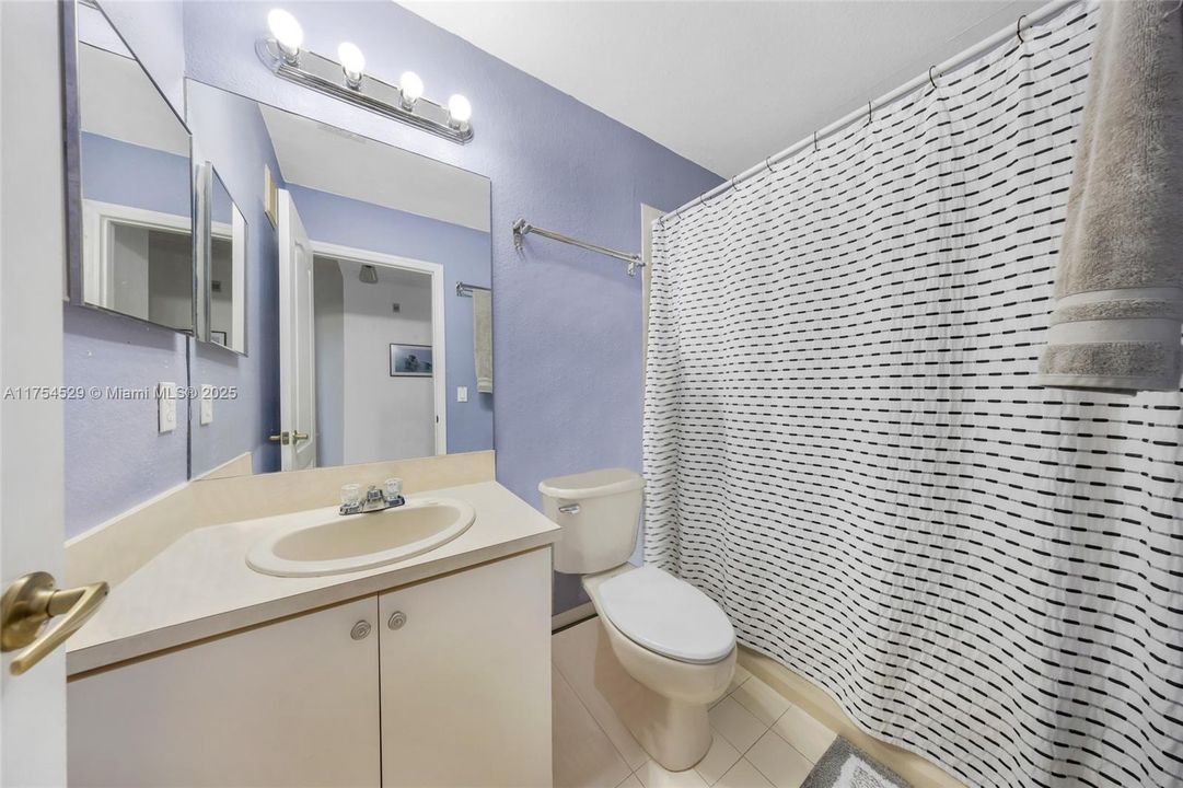 Vendido Recientemente: $455,000 (3 camas, 2 baños, 1364 Pies cuadrados)