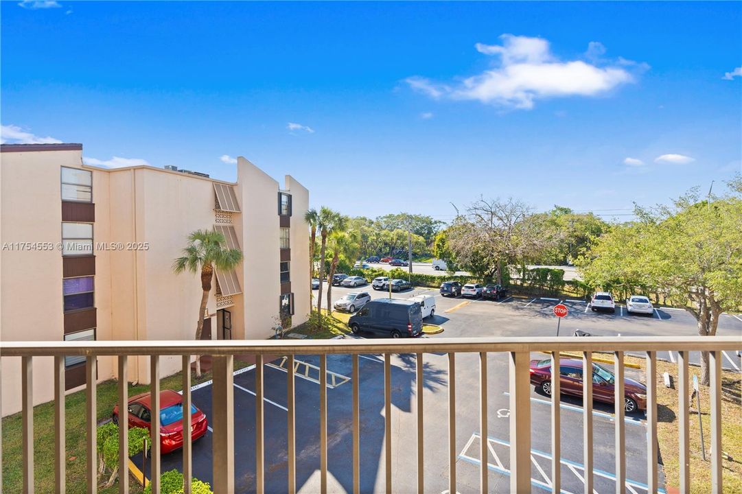 Recently Rented: $22,800 (1 beds, 1 baths, 614 Square Feet)