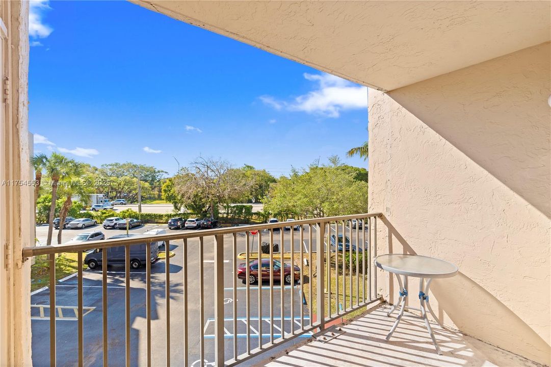 Recently Rented: $22,800 (1 beds, 1 baths, 614 Square Feet)