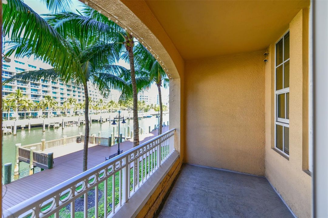 Vendido Recientemente: $350,000 (1 camas, 1 baños, 968 Pies cuadrados)