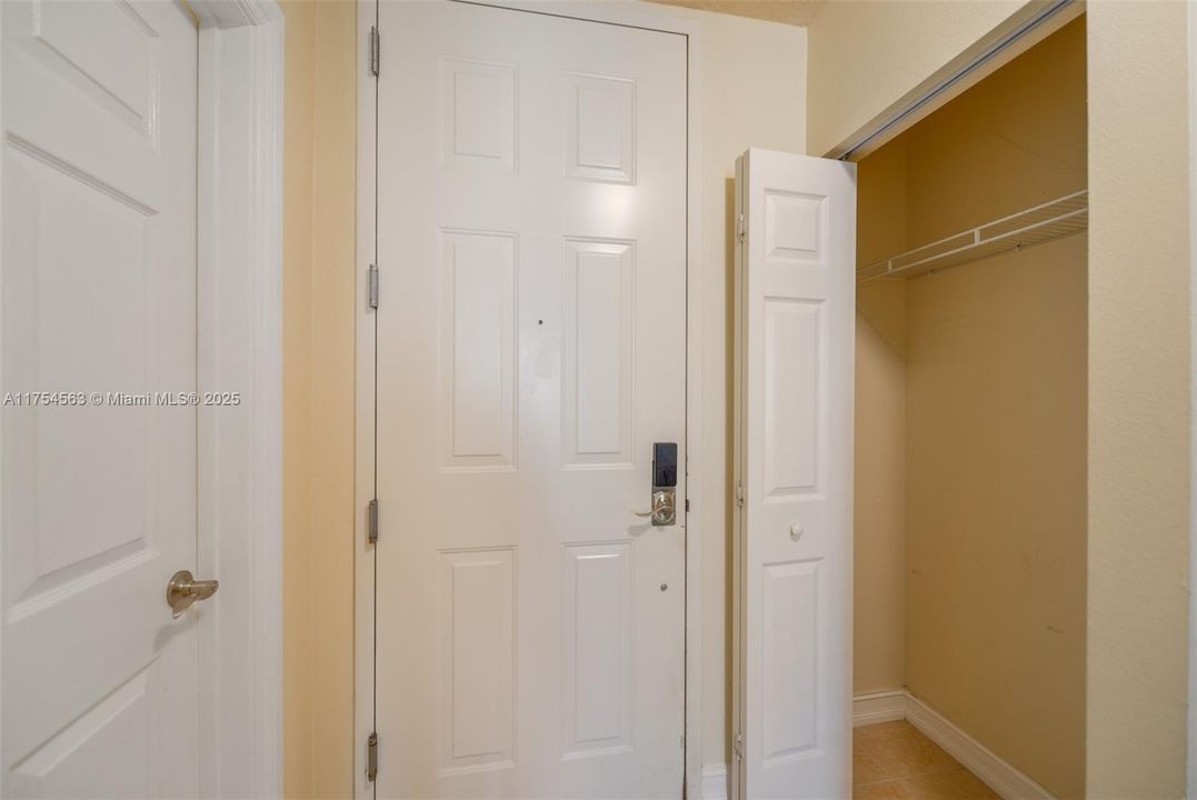 Vendido Recientemente: $350,000 (1 camas, 1 baños, 968 Pies cuadrados)