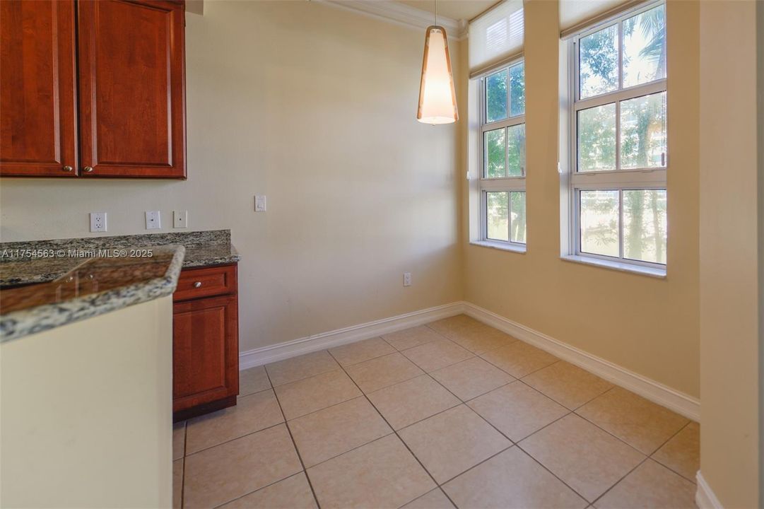 Vendido Recientemente: $350,000 (1 camas, 1 baños, 968 Pies cuadrados)