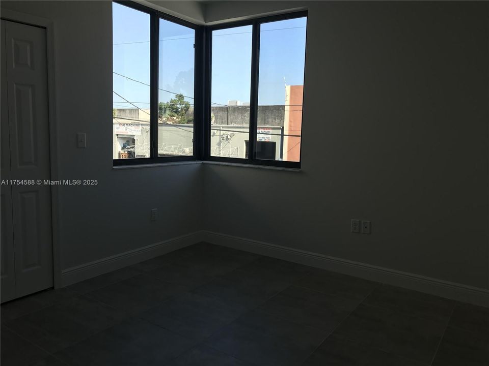 Vendido Recientemente: $850,000 (0 camas, 0 baños, 1504 Pies cuadrados)