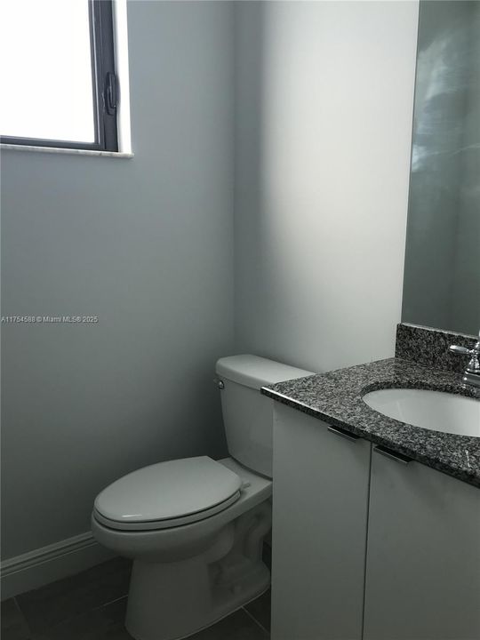 Vendido Recientemente: $850,000 (0 camas, 0 baños, 1504 Pies cuadrados)