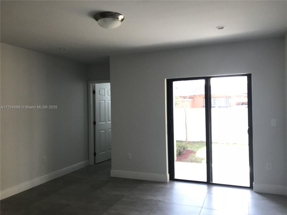 Vendido Recientemente: $850,000 (0 camas, 0 baños, 1504 Pies cuadrados)