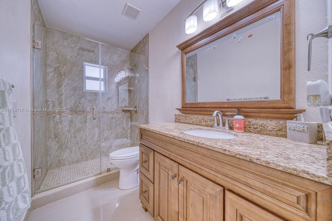 待售: $1,650,000 (4 贝兹, 3 浴室, 2474 平方英尺)