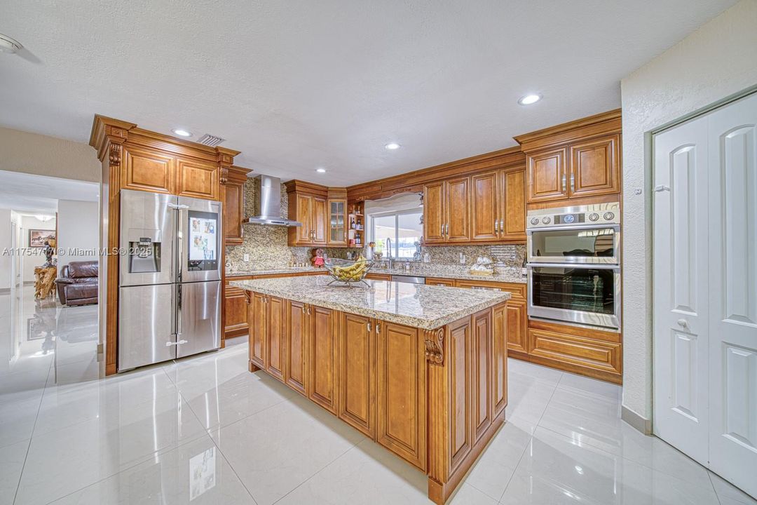 待售: $1,650,000 (4 贝兹, 3 浴室, 2474 平方英尺)