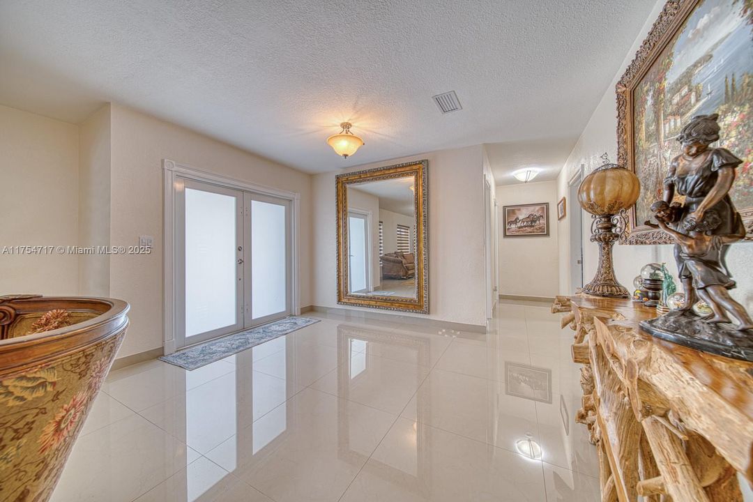 待售: $1,650,000 (4 贝兹, 3 浴室, 2474 平方英尺)