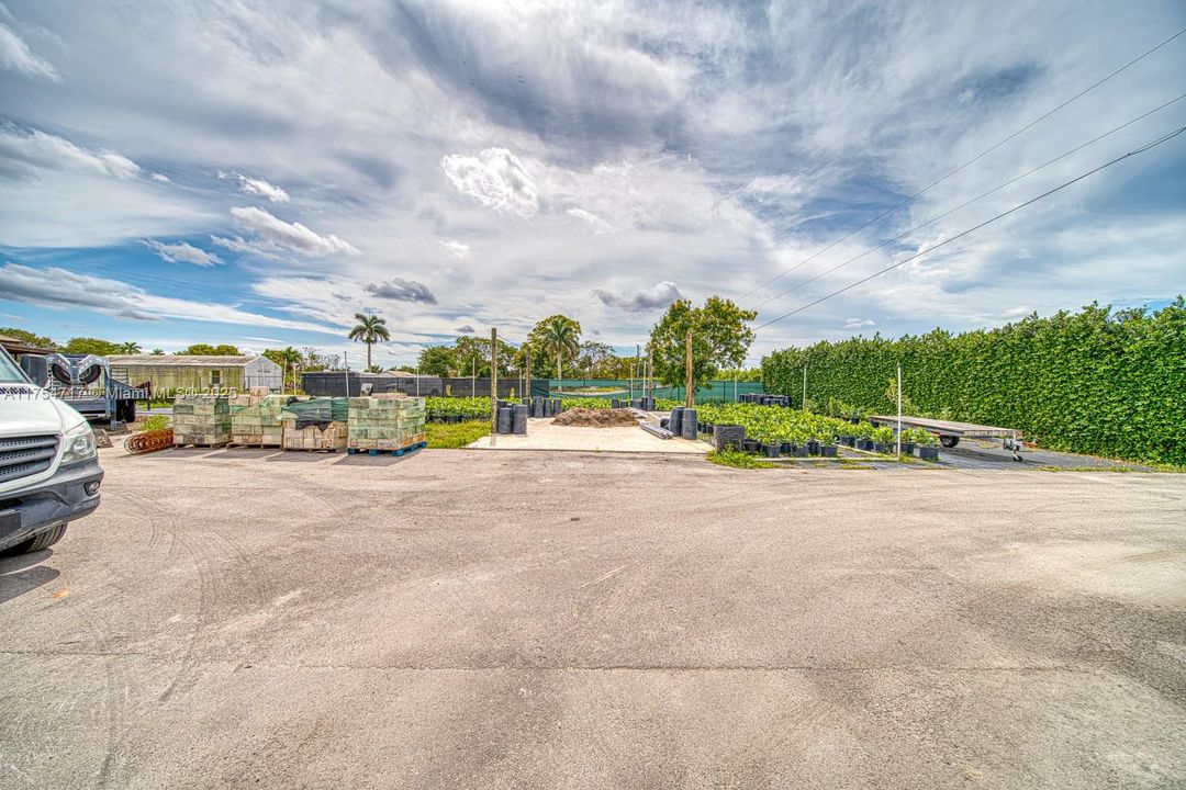 待售: $1,650,000 (4 贝兹, 3 浴室, 2474 平方英尺)