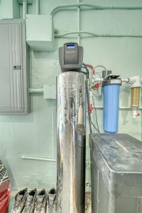 Aqua Kleen water filtration/softener system.