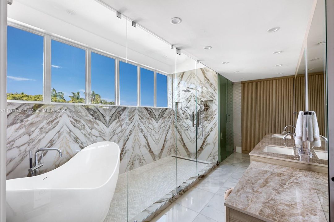 For Sale: $11,900,000 (6 beds, 5 baths, 5305 Square Feet)