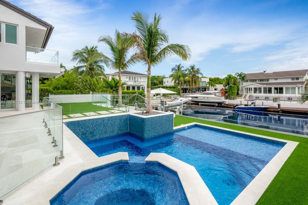 For Sale: $11,900,000 (6 beds, 5 baths, 5305 Square Feet)