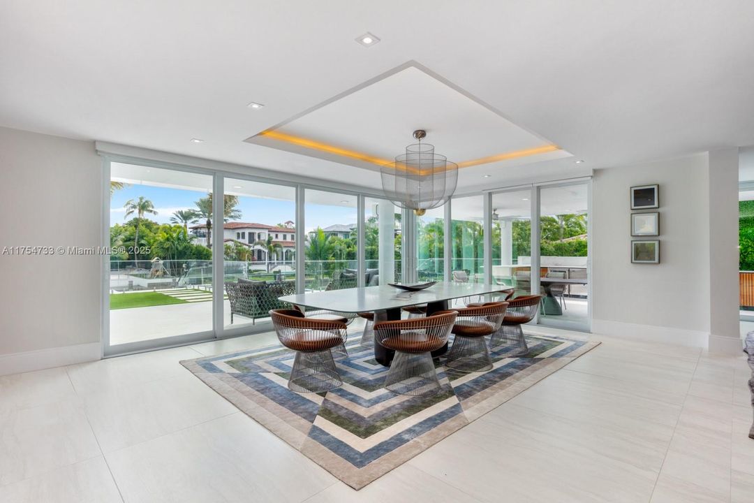 For Sale: $11,900,000 (6 beds, 5 baths, 5305 Square Feet)