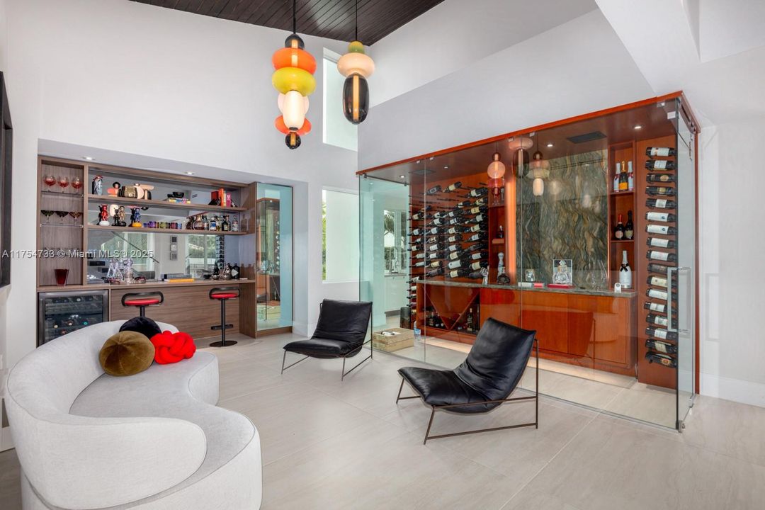 For Sale: $11,900,000 (6 beds, 5 baths, 5305 Square Feet)