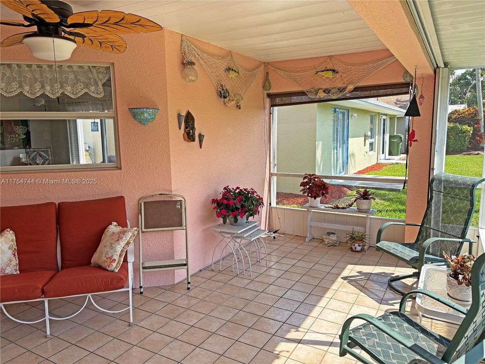 Recently Sold: $405,000 (3 beds, 2 baths, 1548 Square Feet)