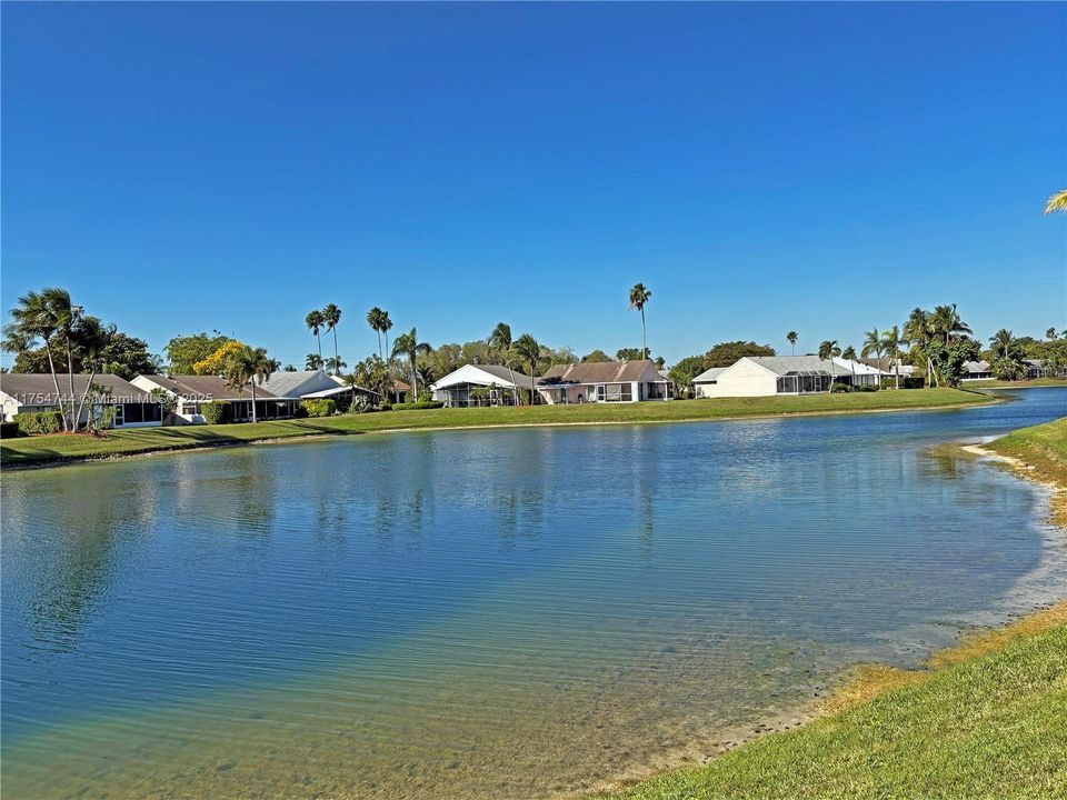 Recently Sold: $405,000 (3 beds, 2 baths, 1548 Square Feet)