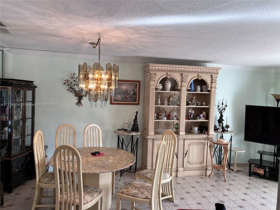 For Sale: $138,000 (2 beds, 2 baths, 960 Square Feet)