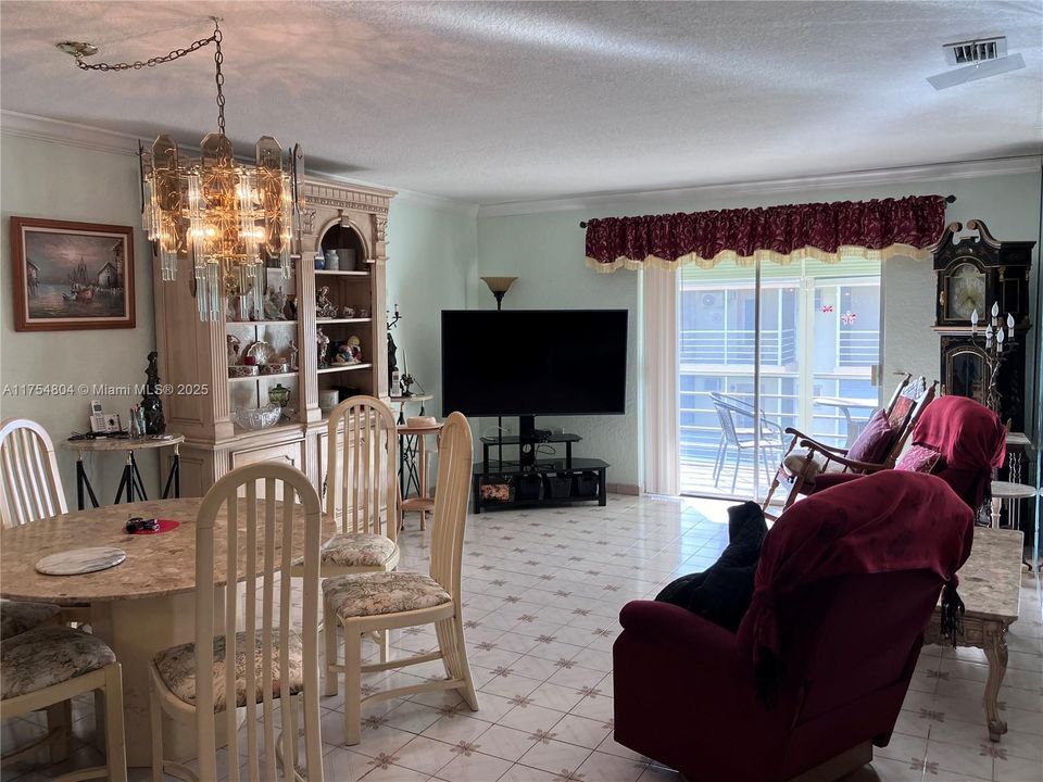 For Sale: $138,000 (2 beds, 2 baths, 960 Square Feet)