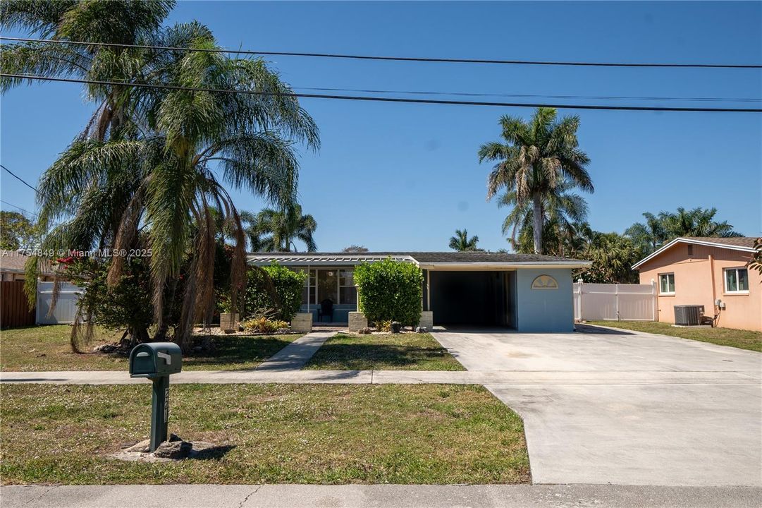 Recently Sold: $419,000 (3 beds, 2 baths, 1136 Square Feet)