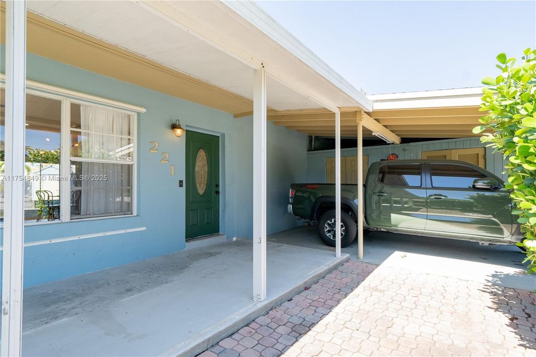 Recently Sold: $419,000 (3 beds, 2 baths, 1136 Square Feet)
