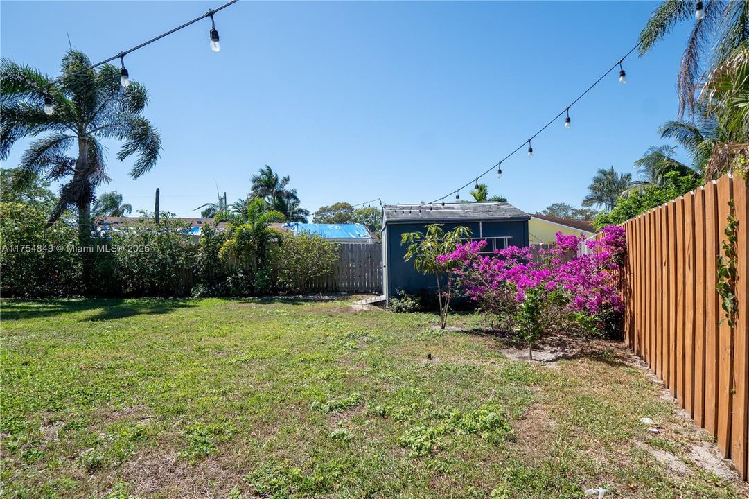 Recently Sold: $419,000 (3 beds, 2 baths, 1136 Square Feet)