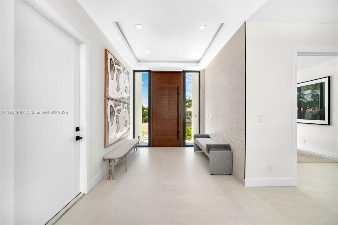 Activo con contrato: $7,950,000 (6 camas, 6 baños, 5331 Pies cuadrados)