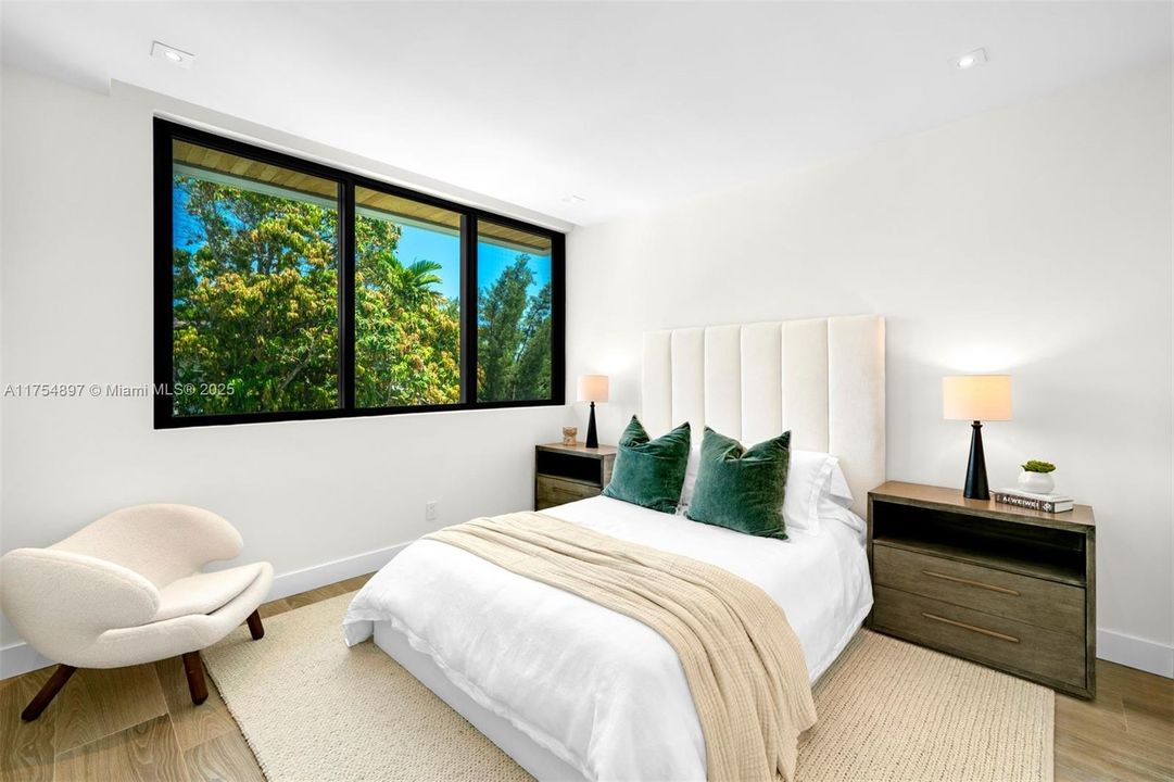 Activo con contrato: $7,950,000 (6 camas, 6 baños, 5331 Pies cuadrados)