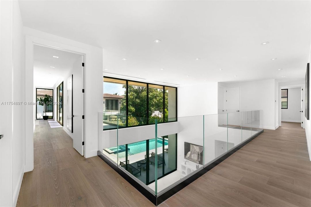 Activo con contrato: $7,950,000 (6 camas, 6 baños, 5331 Pies cuadrados)