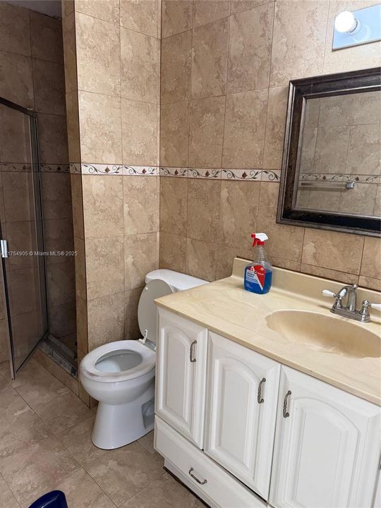 Недавно арендовано: $2,495 (4 спален, 2 ванн, 1620 Квадратных фут)