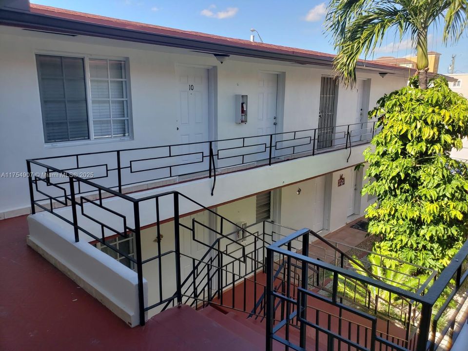 最近租的: $1,600 (1 贝兹, 1 浴室, 520 平方英尺)