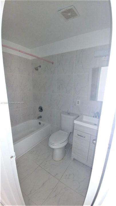 最近租的: $1,600 (1 贝兹, 1 浴室, 520 平方英尺)