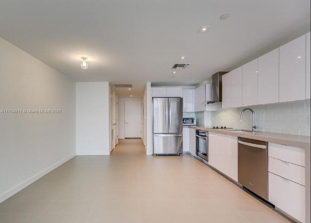 Vendido Recientemente: $370,000 (0 camas, 1 baños, 588 Pies cuadrados)