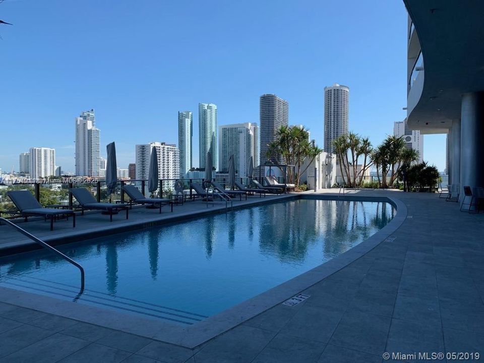 Vendido Recientemente: $370,000 (0 camas, 1 baños, 588 Pies cuadrados)