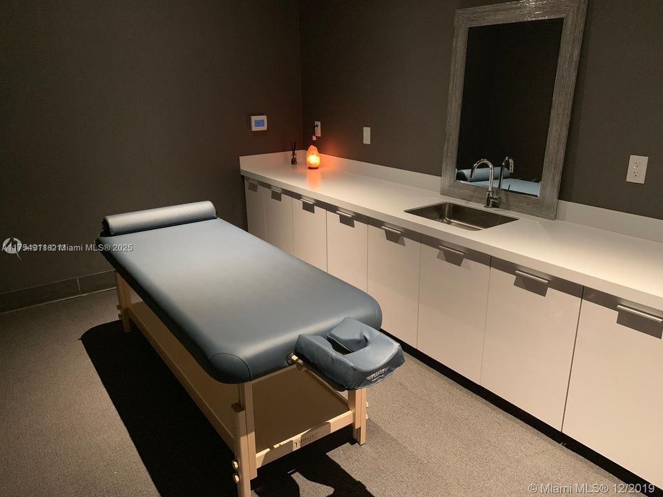 Vendido Recientemente: $370,000 (0 camas, 1 baños, 588 Pies cuadrados)