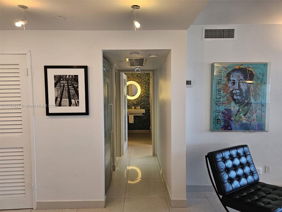 待售: $1,050,000 (1 贝兹, 1 浴室, 880 平方英尺)