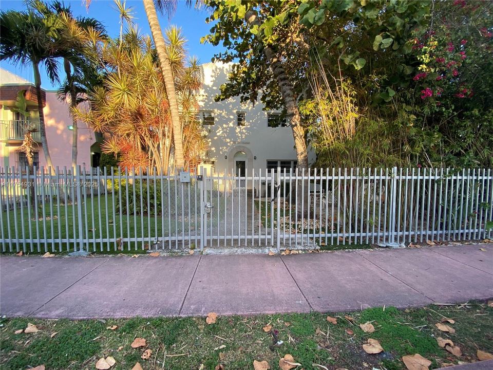 На продажу: $399,000 (1 спален, 1 ванн, 650 Квадратных фут)