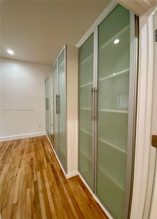 На продажу: $399,000 (1 спален, 1 ванн, 650 Квадратных фут)